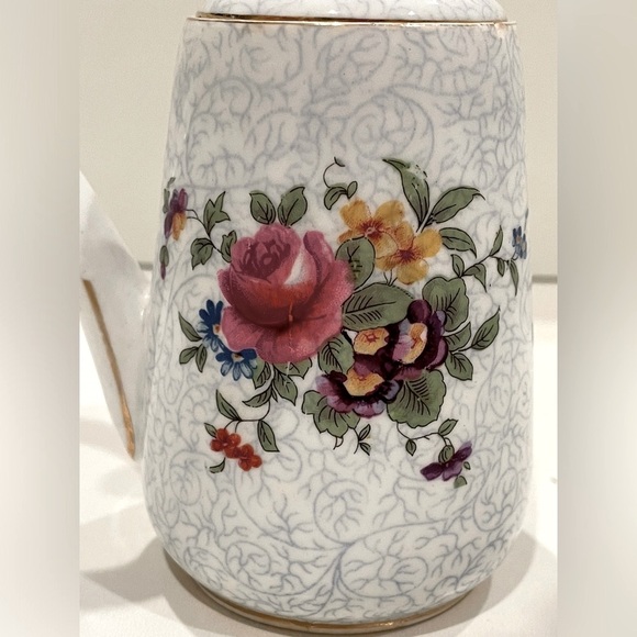 VTG Crown Staffordshire Teapot. Some crazing or hairline crack. Price Reduced. - Picture 4 of 11